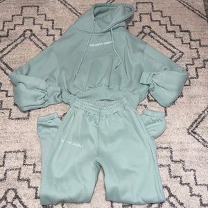 The Happy Camp3r Sweat Set